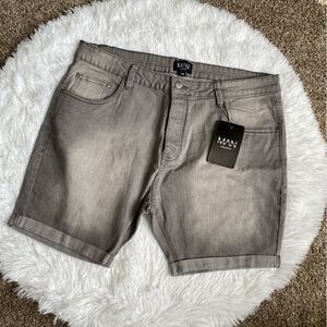 Boohoo Man Big & Tall Skinny Fit Shorts Mens Size 40 Fits Small Size 36 Waist